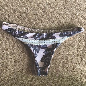 ❌SOLD THRU V E N M O❌